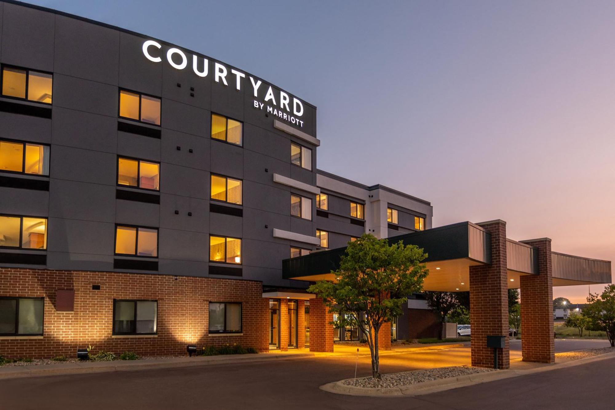 Courtyard By Marriott סו פולס מראה חיצוני תמונה